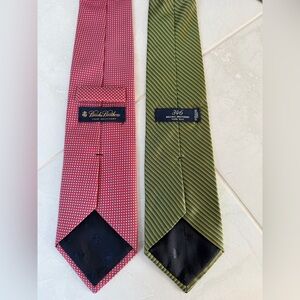 Brooks Brothers Set/lot/bundle of two ties. USA made. 100% silk. Red Green
